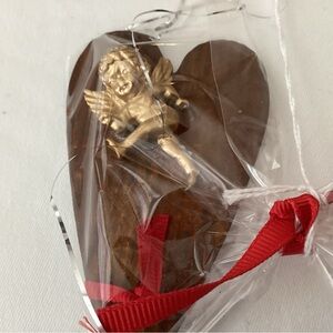 Valentine heart handmade with Cupid!